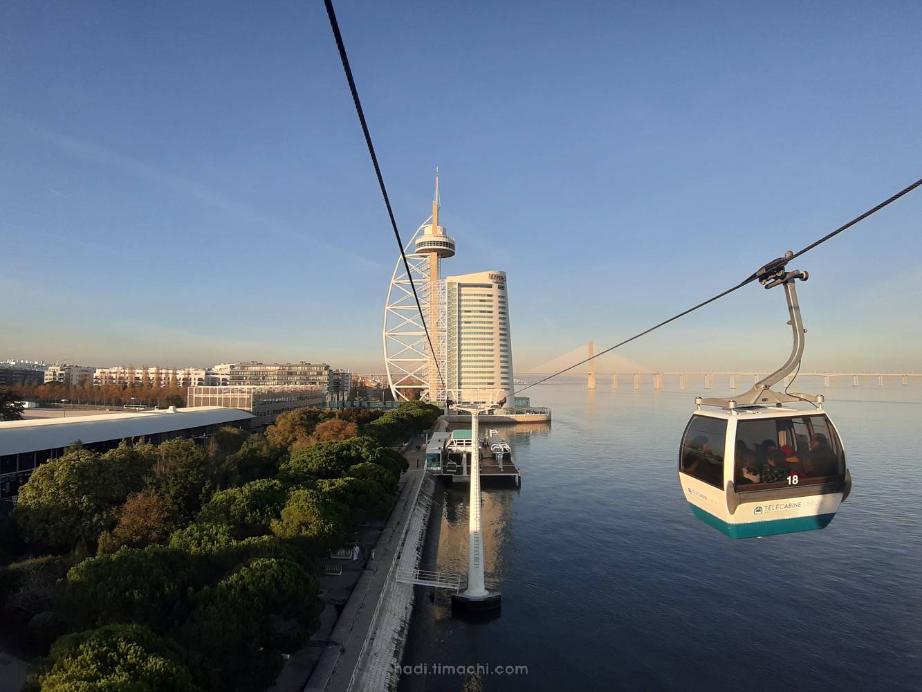 20181221T161721--Telecabine Lisbon - Parque das Nações__river_sky
